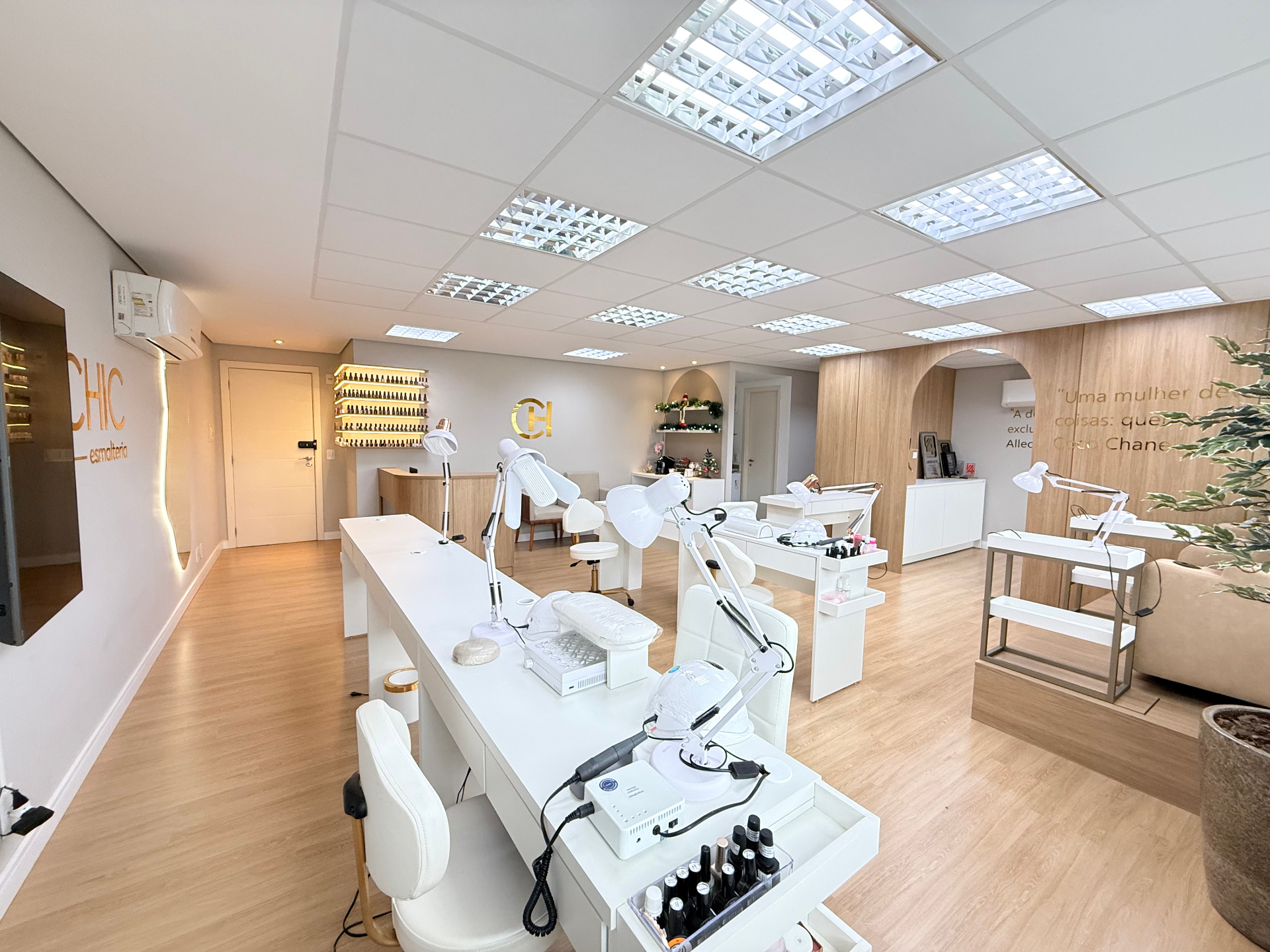 Ambiente da Chic Esmalteria